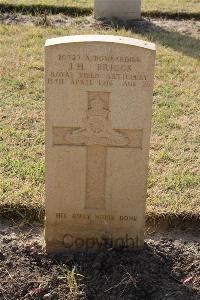 Ismailia War Memorial Cemetery - Briggs, John Henry